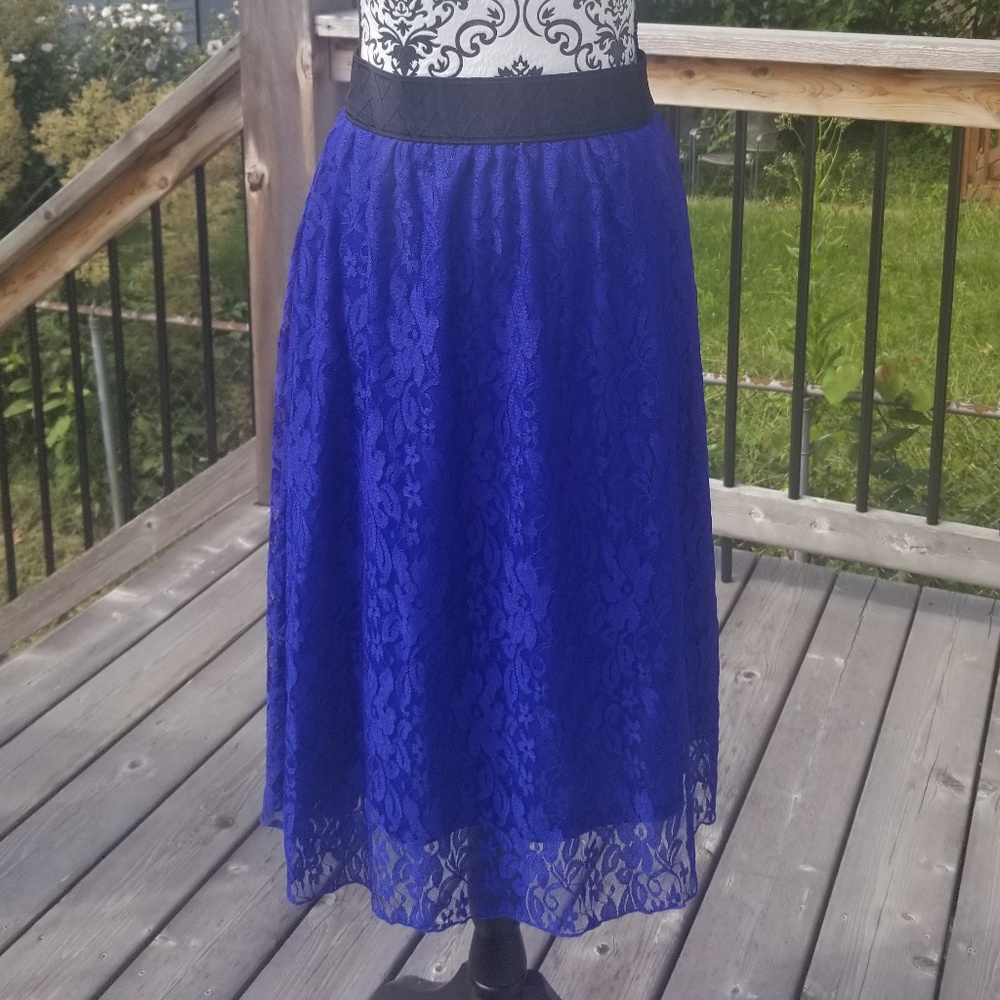 NWT Lularoe M Blue Lola